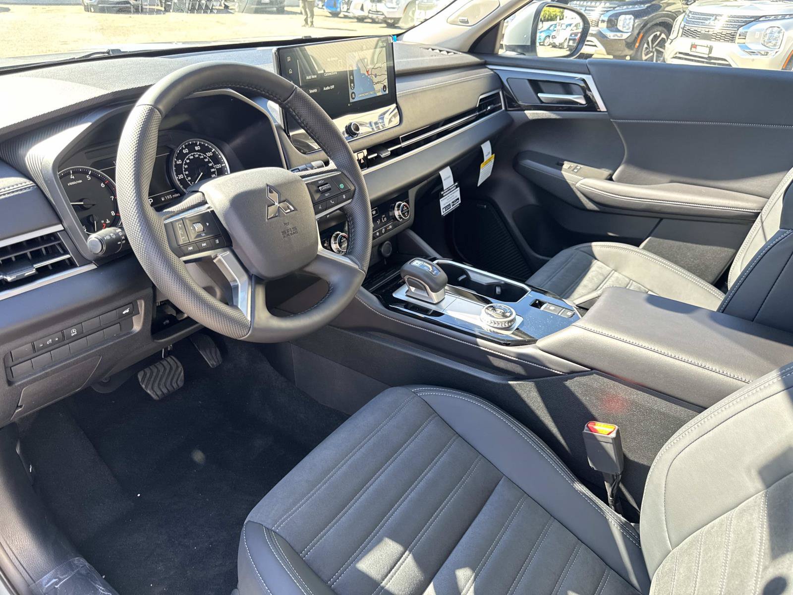 New 2026 Mitsubishi Outlander SE AWD/4WD image 15