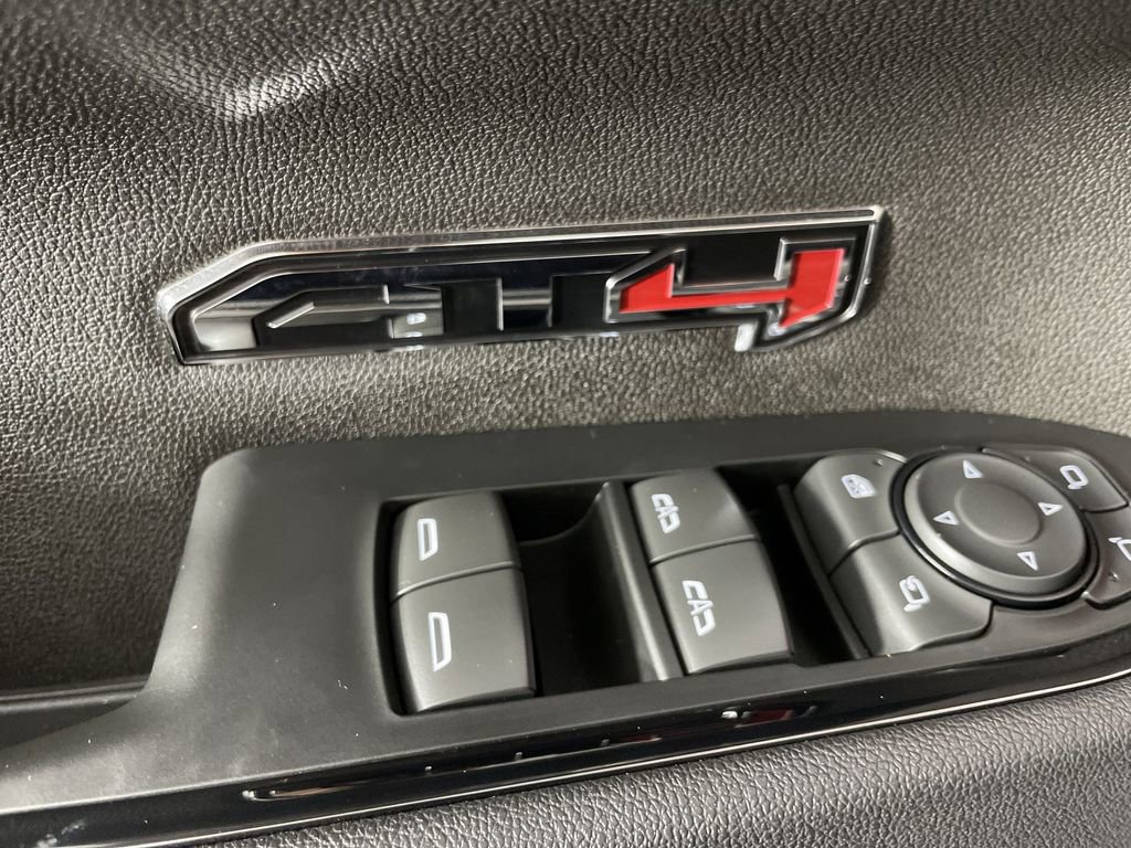 Used 2025 GMC Sierra 1500 AT4 w/ AT4 Premium Package image 23