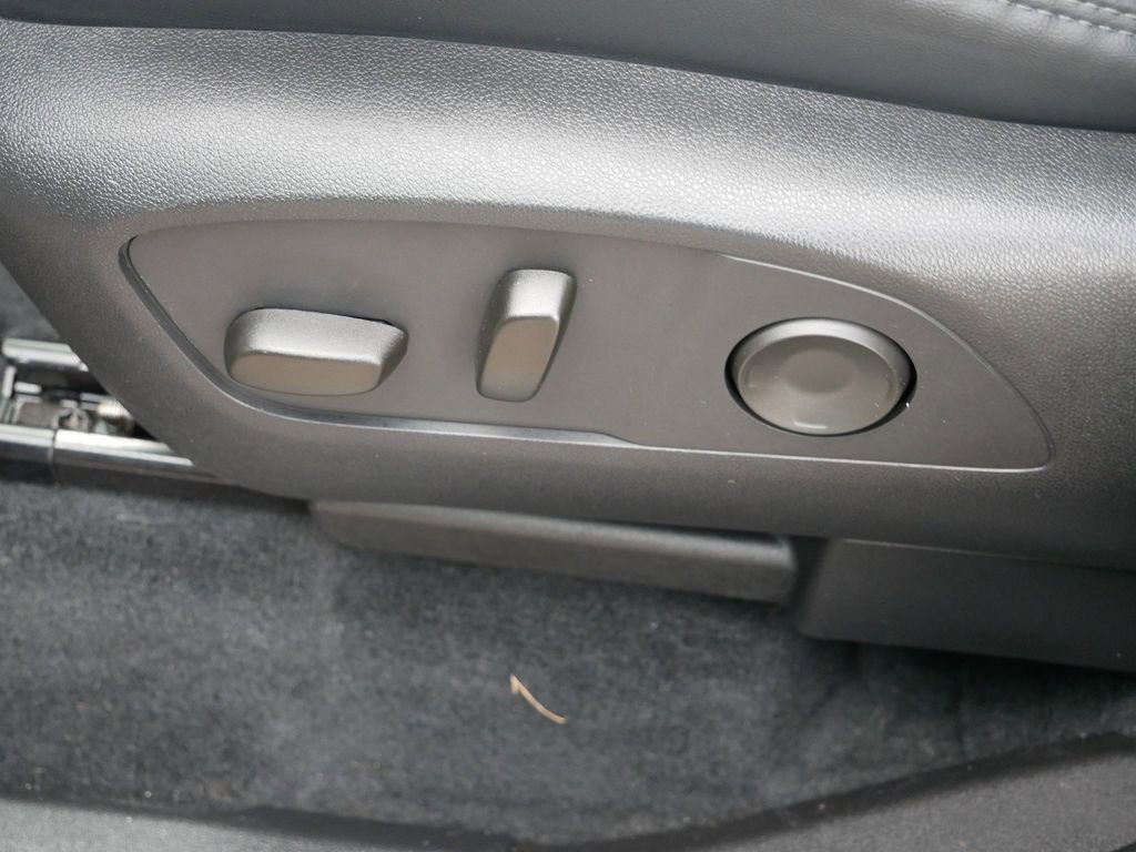 Used 2024 GMC Acadia Denali image 17