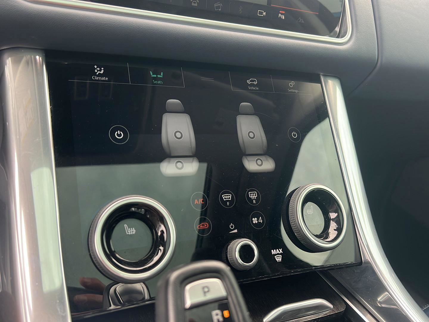 Used 2020 Land Rover Range Rover Sport HSE Dynamic image 28