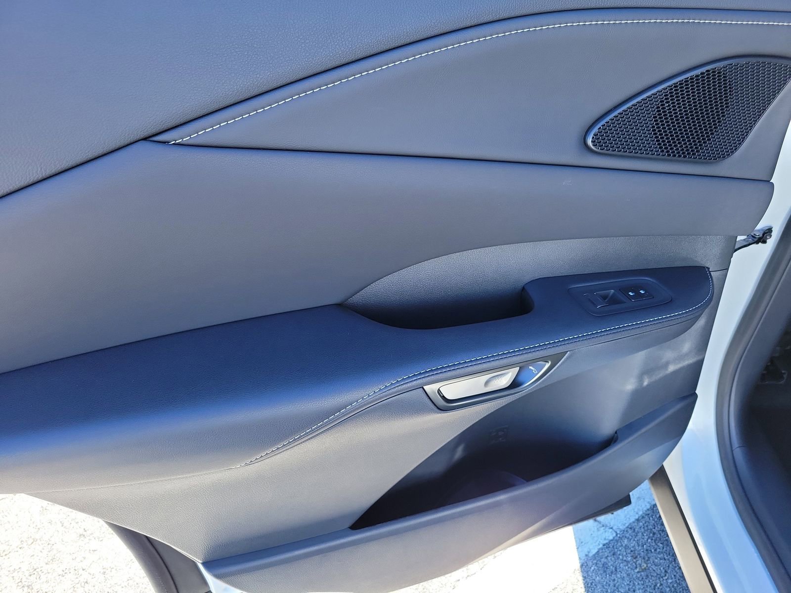 Used 2025 Lexus RX 350 Premium w/ Accessory Package (K3) image 12