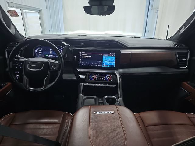 Used 2024 GMC Sierra 2500 Denali Ultimate AWD/4WD image 12