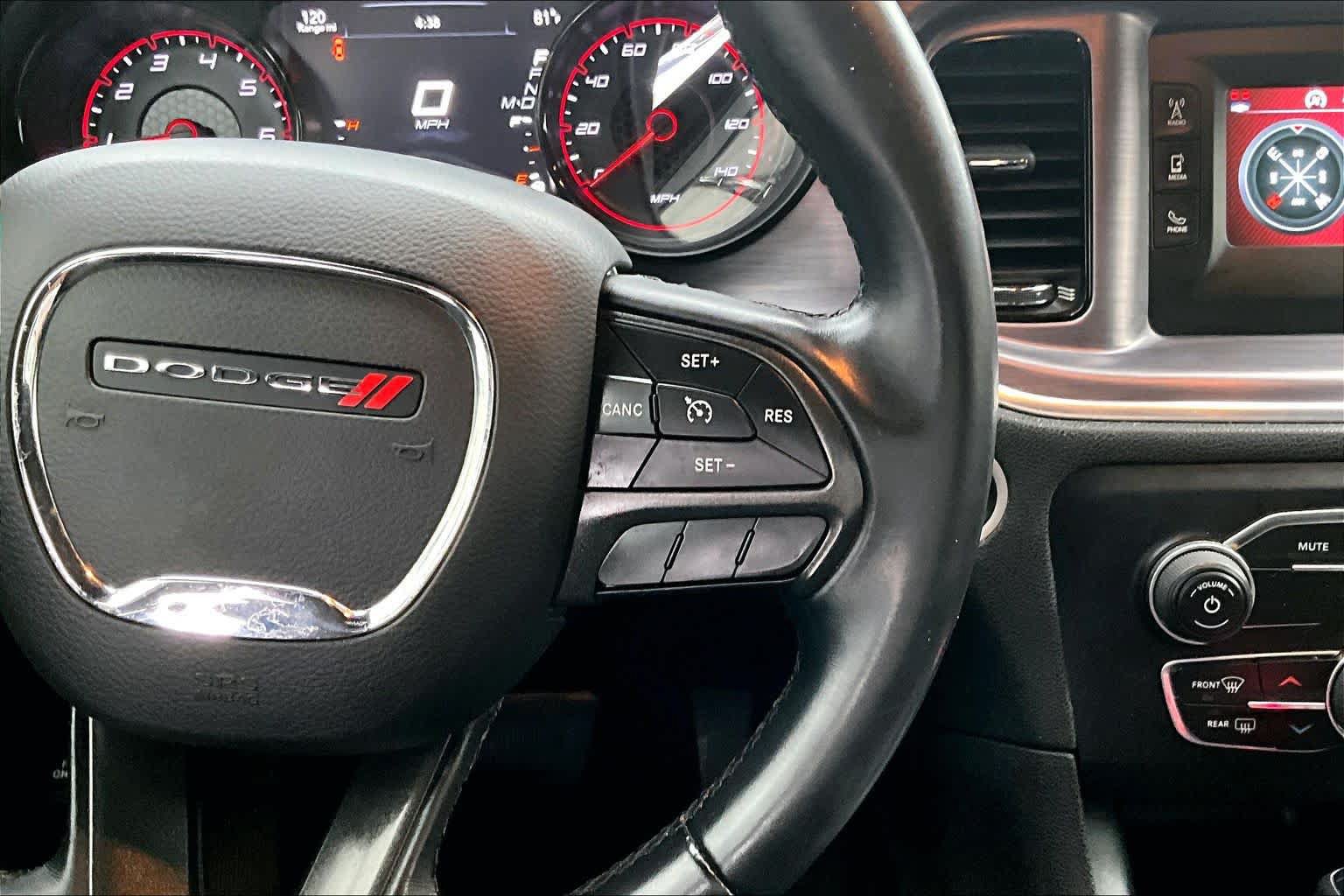 Used 2017 Dodge Charger SE w/ Blacktop Package RWD image 25
