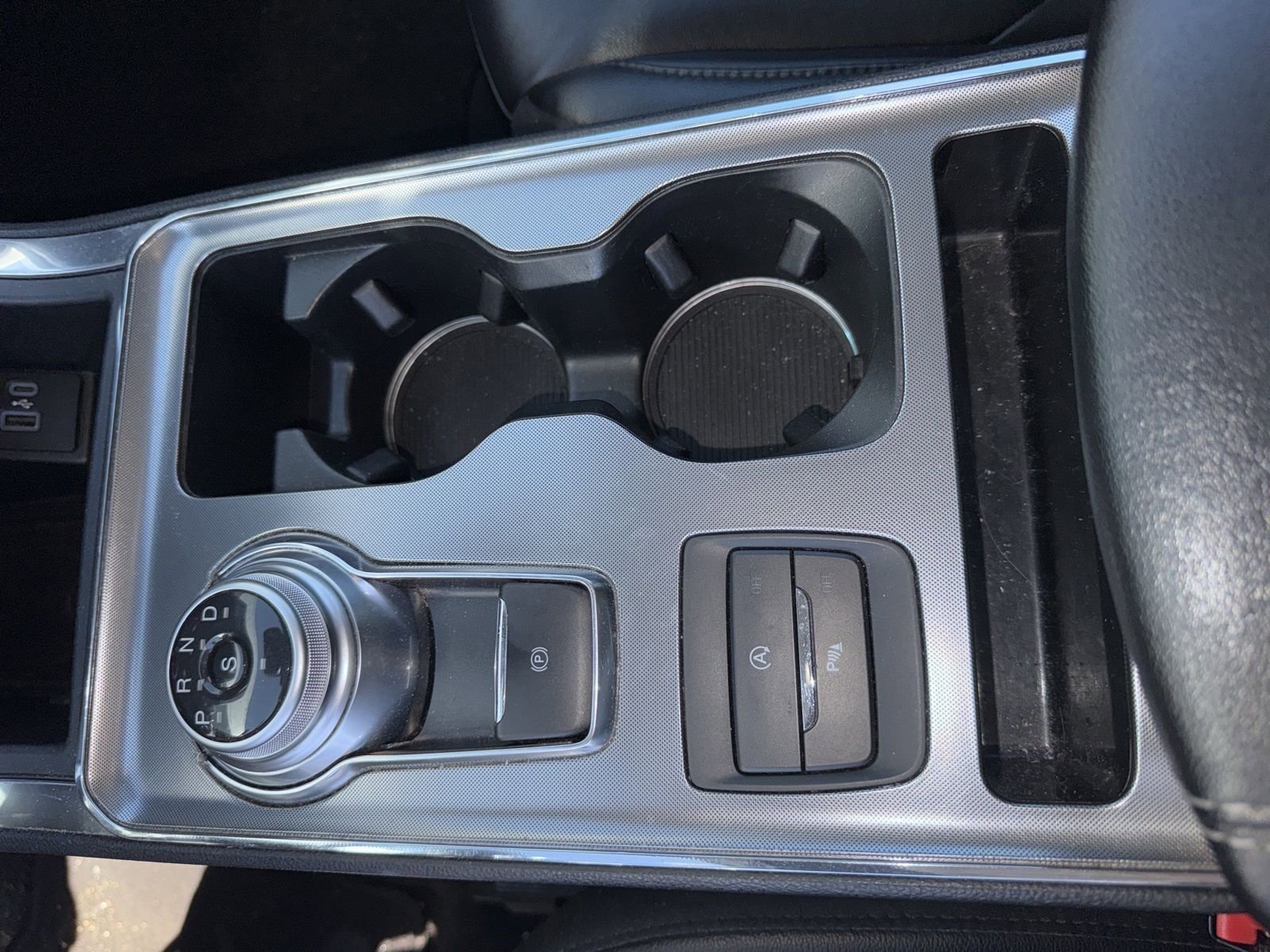 Used 2022 Ford Edge Titanium image 12