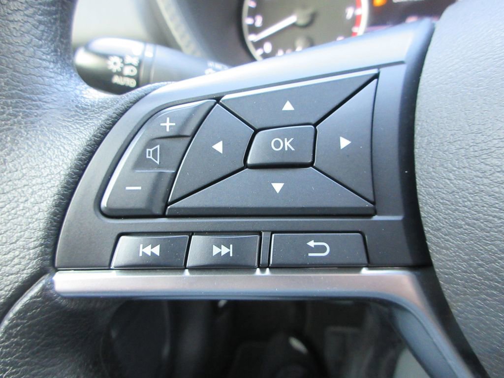 Used 2023 Nissan Sentra SV image 24