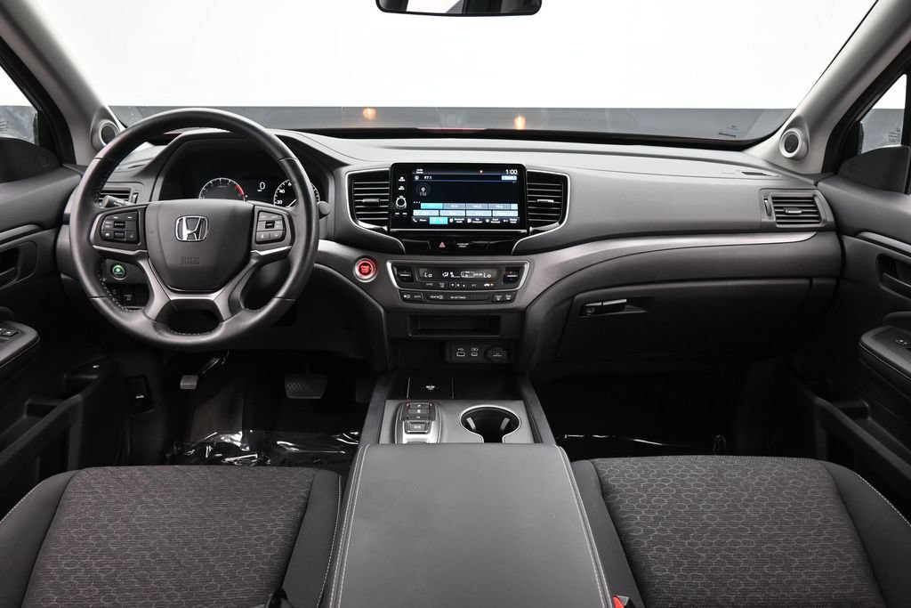 Used 2025 Honda Ridgeline Sport image 43
