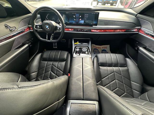 Certified 2023 BMW 760i xDrive w/ Executive Package image 19