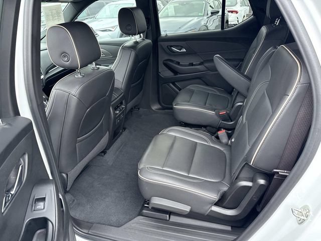 Used 2023 Chevrolet Traverse Premier w/ Redline Edition AWD/4WD image 17