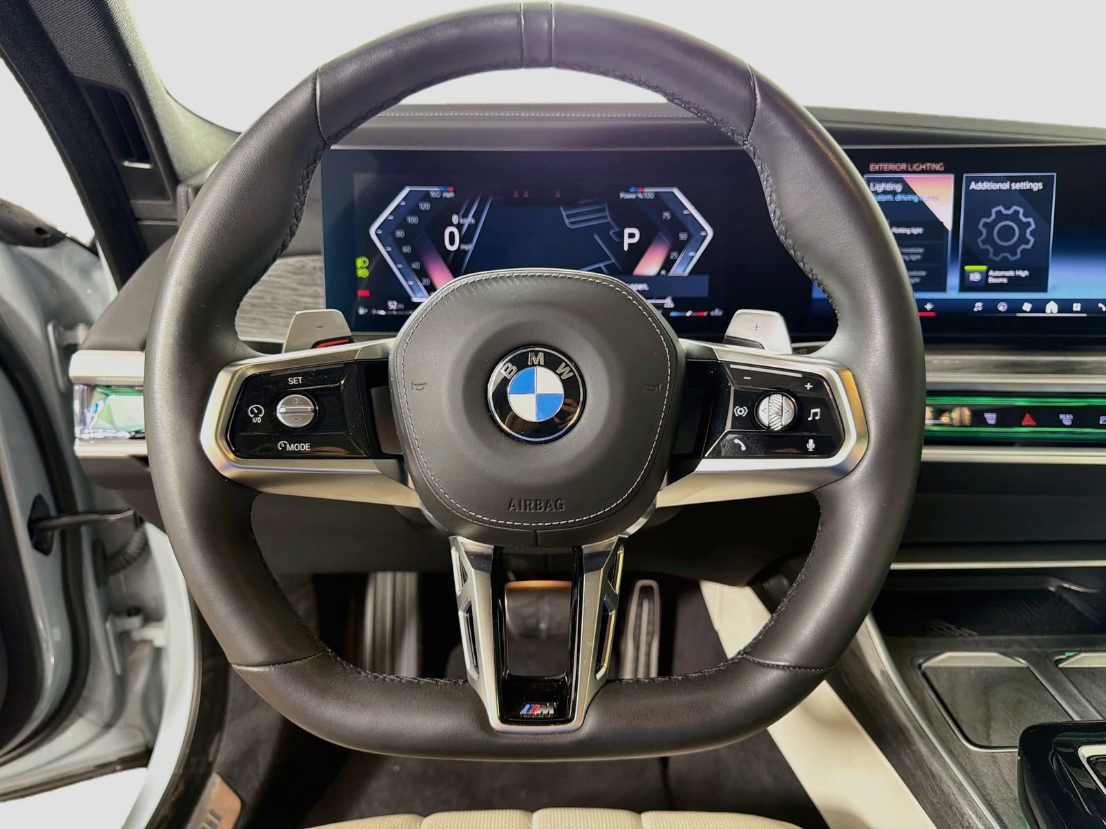 Used 2025 BMW 760i xDrive w/ Executive Package AWD/4WD image 13