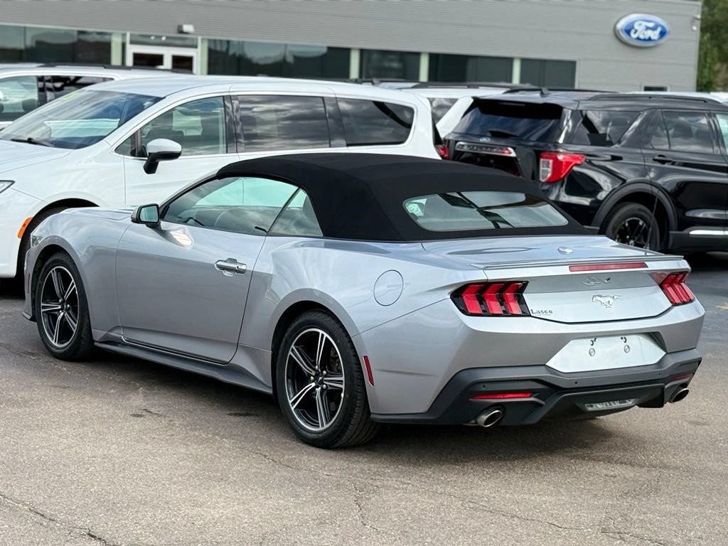 Used 2025 Ford Mustang Premium RWD image 36