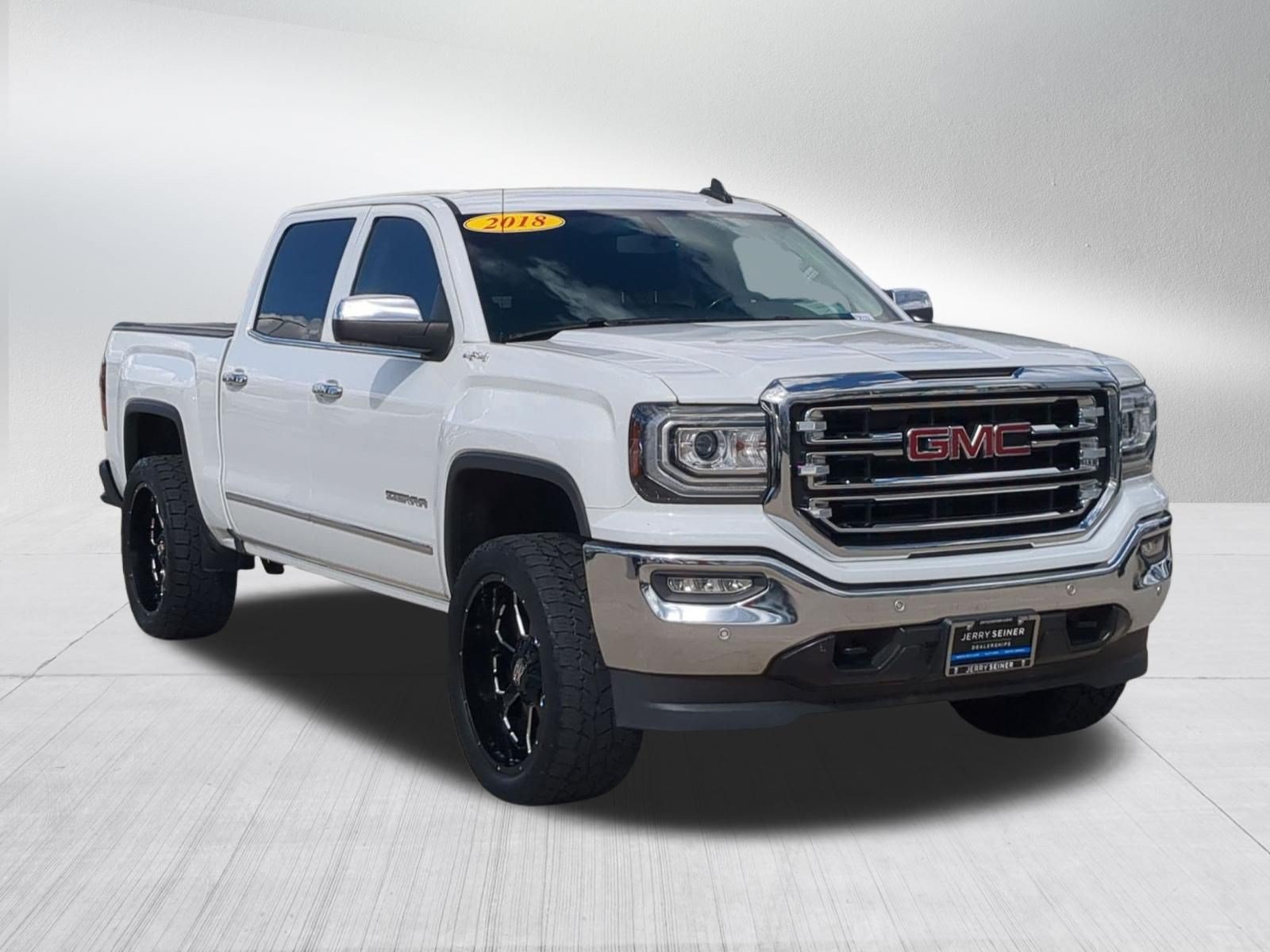 Used 2018 GMC Sierra 1500 SLT w/ SLT Preferred Package AWD/4WD image 7