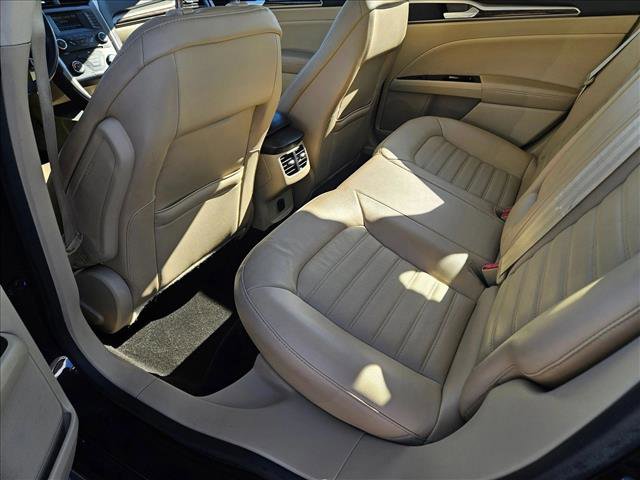 Used 2014 Ford Fusion SE w/ Equipment Group 202A image 17