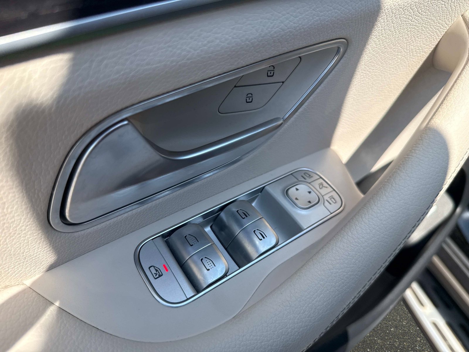 Used 2023 Mercedes-Benz GLS 580 4MATIC image 18
