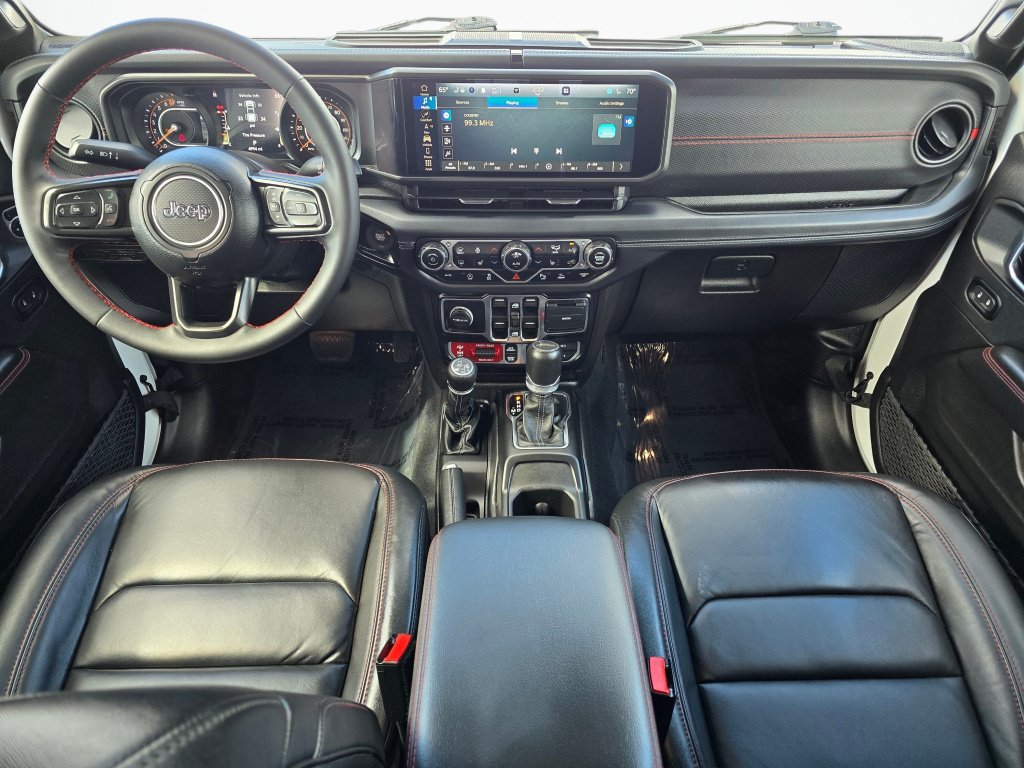 Used 2024 Jeep Gladiator Rubicon AWD/4WD image 19