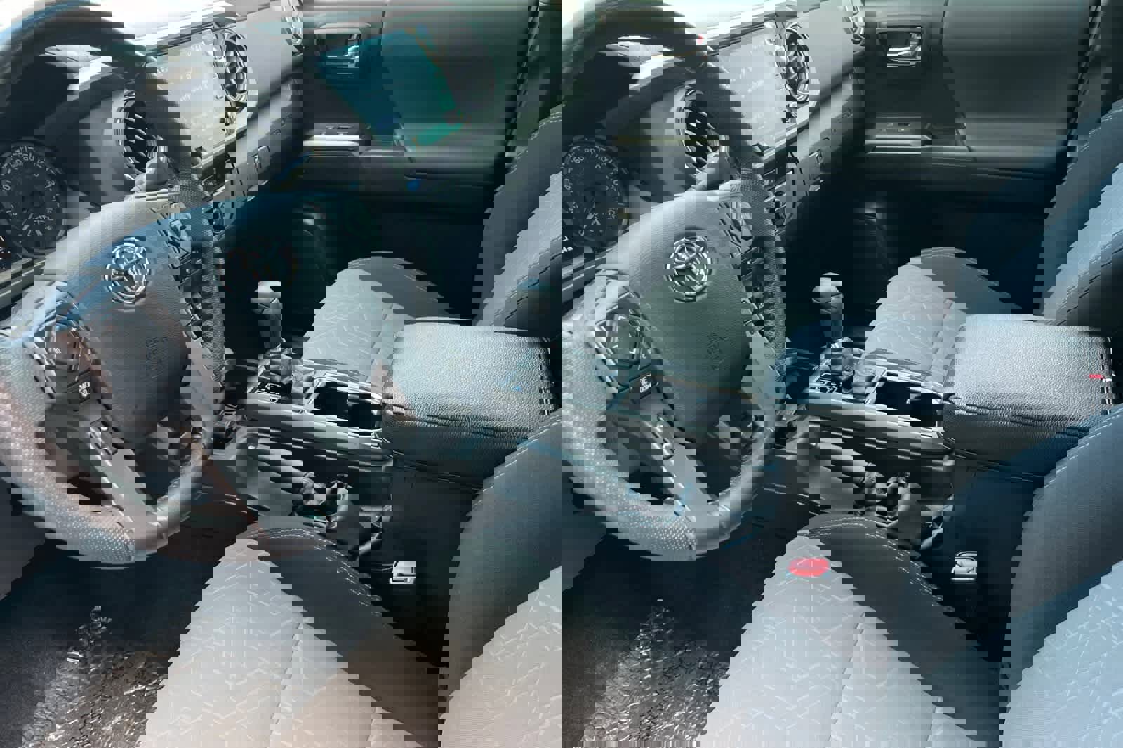 Used 2021 Toyota Tacoma TRD Off-Road w/ Technology Package image 12