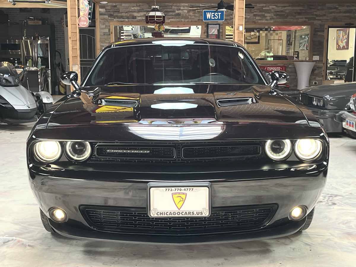 Used 2018 Dodge Challenger SXT Plus RWD image 7