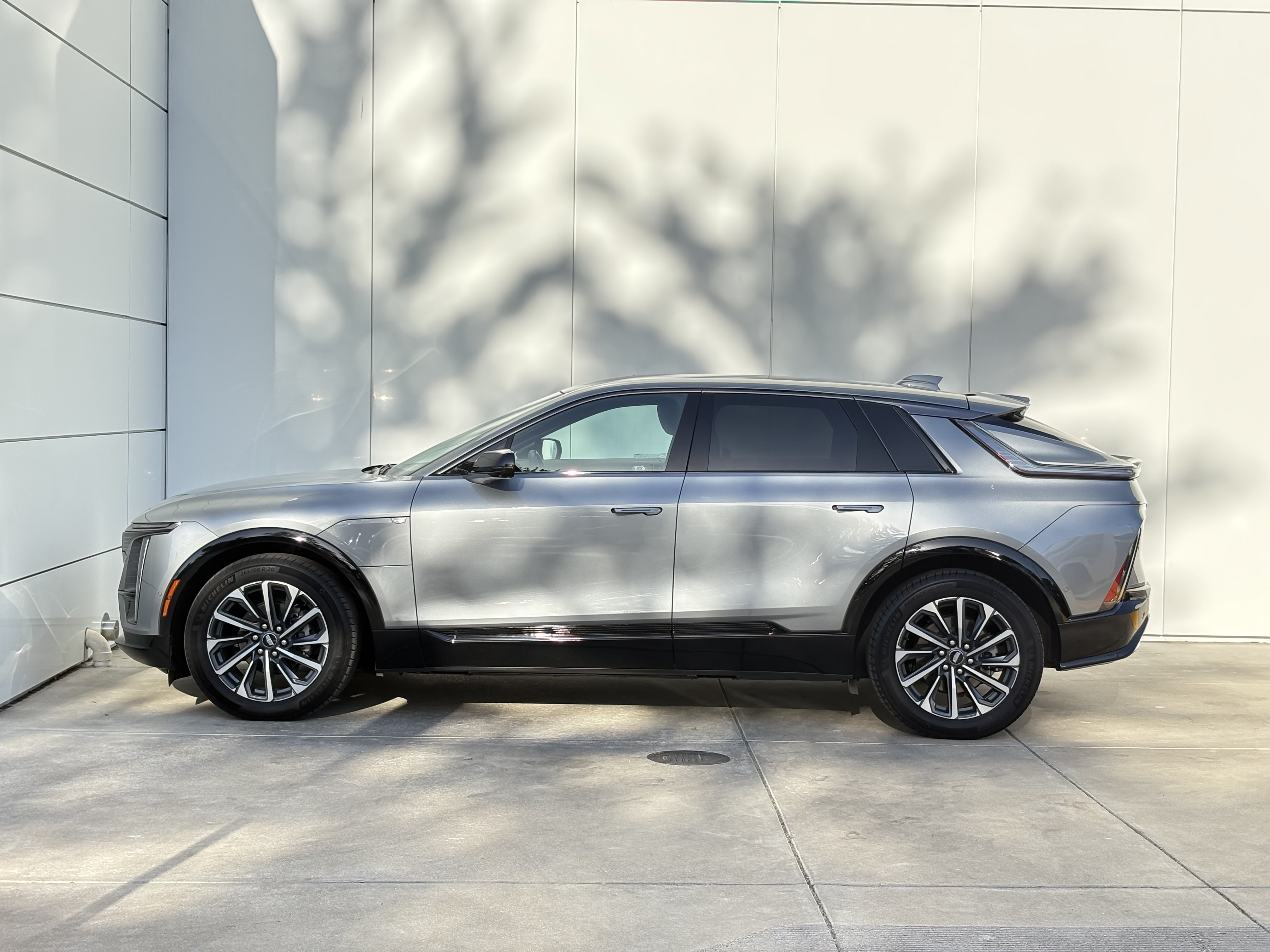 Used 2024 Cadillac Lyriq Sport AWD/4WD image 5