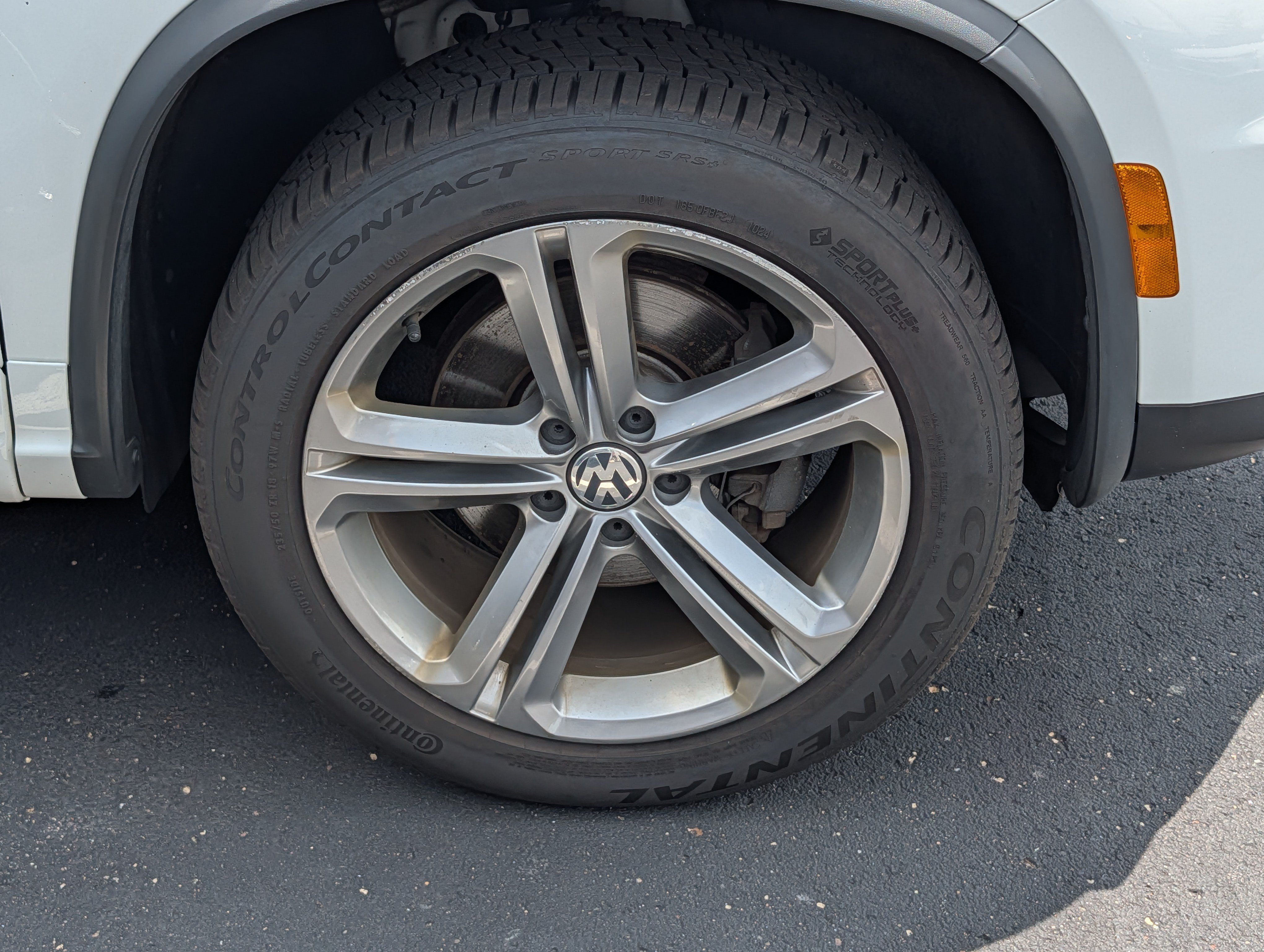 Used 2017 Volkswagen Tiguan Sport AWD/4WD image 15