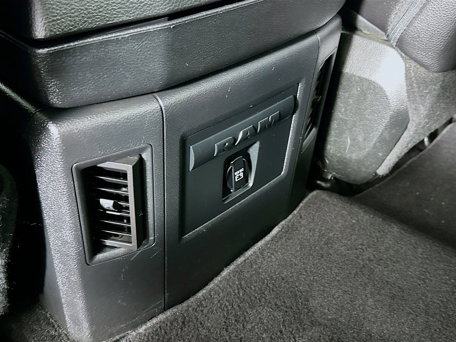 Used 2017 RAM 1500 Sport image 27