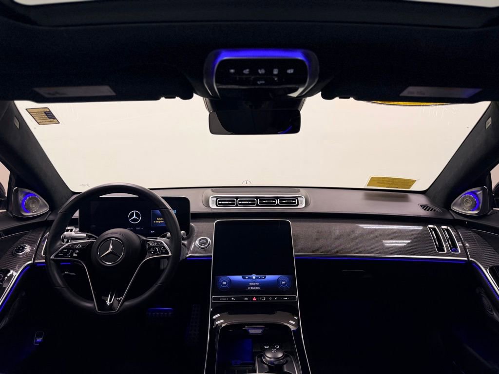 Used 2022 Mercedes-Benz S 580 4MATIC Sedan w/ AMG Line Package image 14