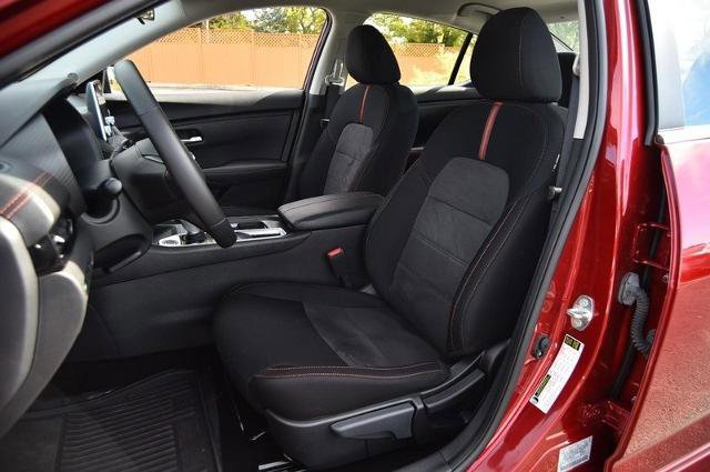 Certified 2025 Nissan Sentra SR image 19