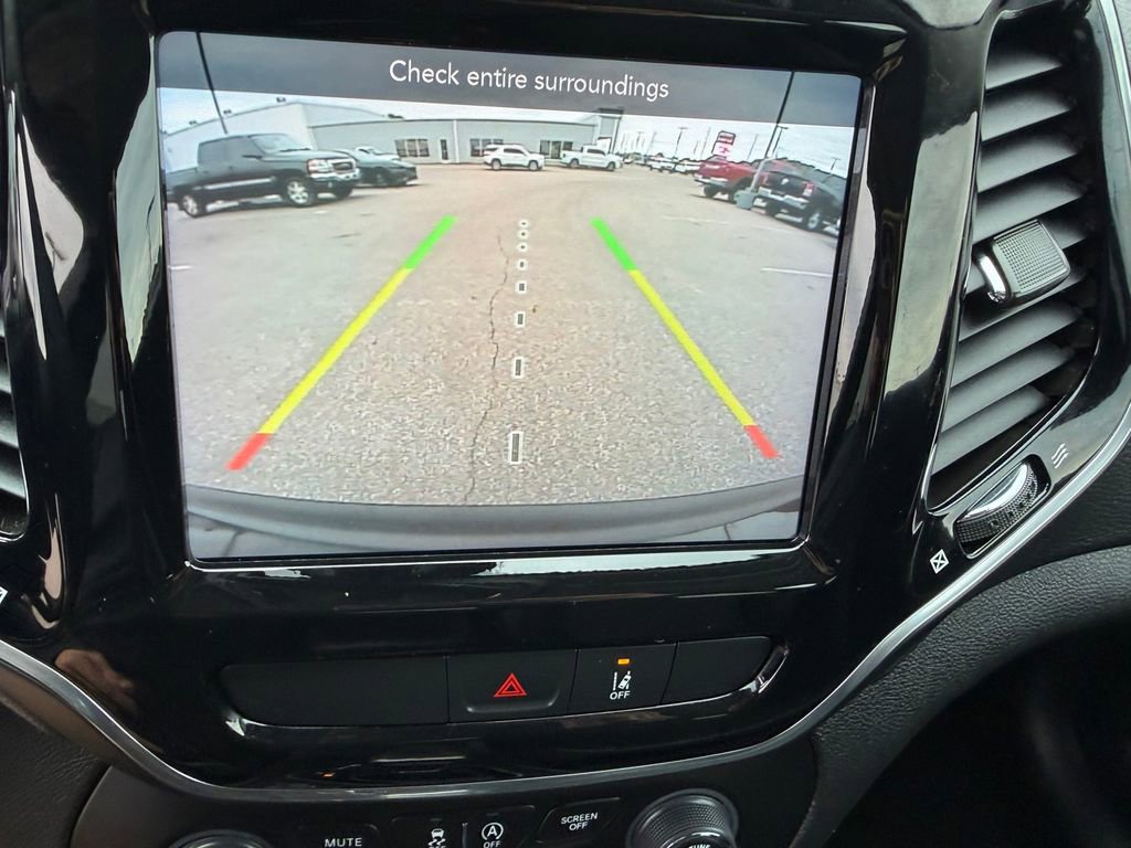 Used 2022 Jeep Cherokee Limited image 24