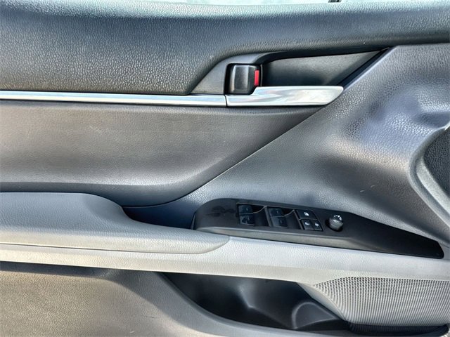 Used 2023 Toyota Camry SE image 13