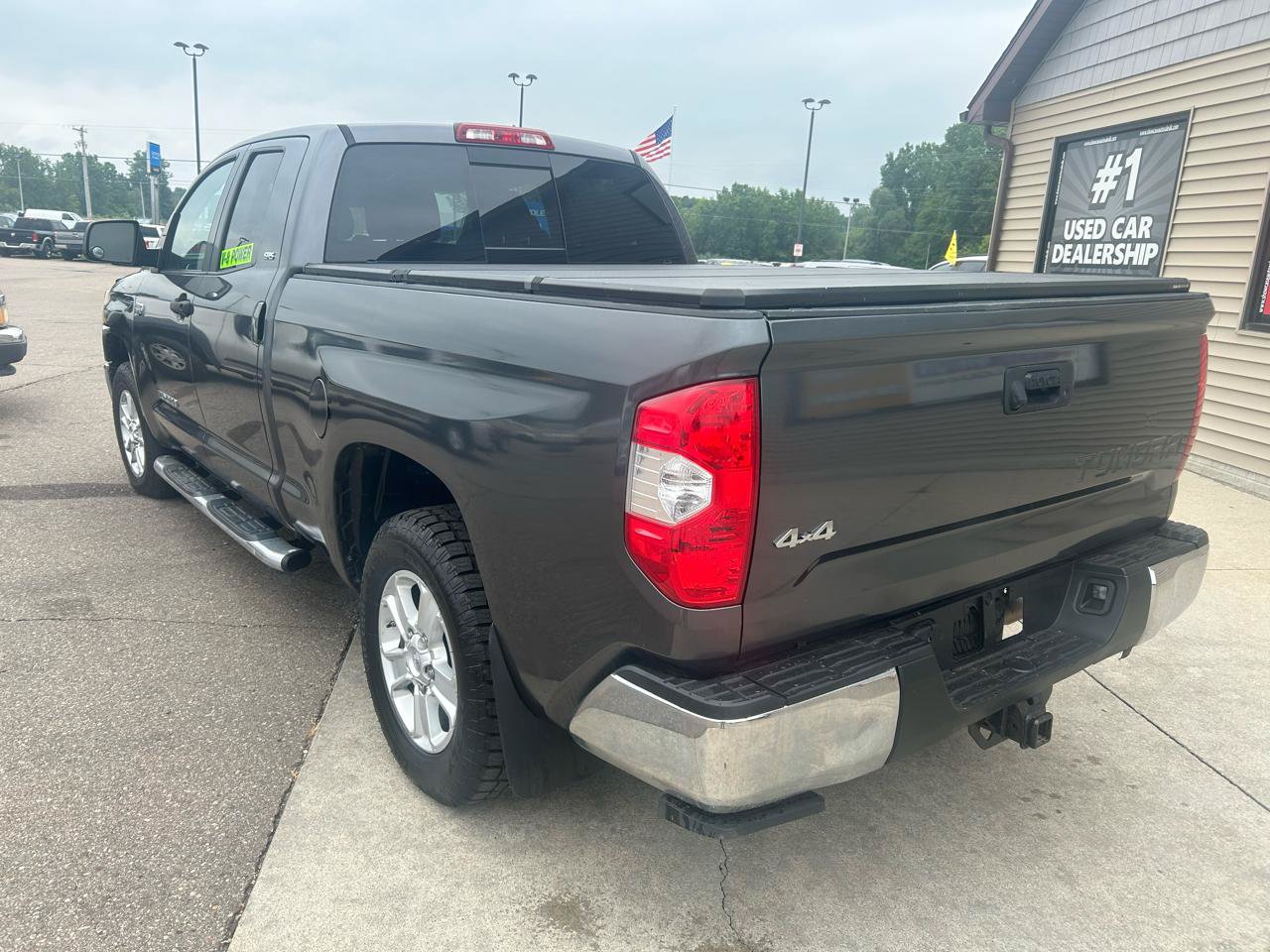 Used 2018 Toyota Tundra SR5 AWD/4WD image 7