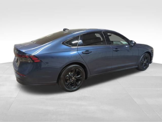 New 2025 Honda Accord SE image 6