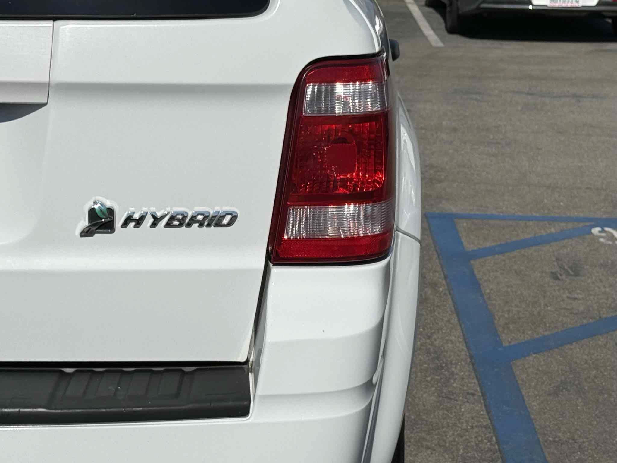 Used 2008 Ford Escape 2WD Hybrid image 11