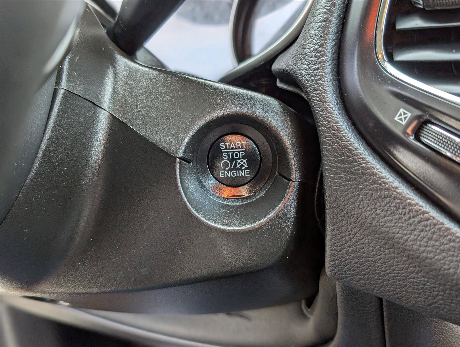 Used 2019 Jeep Compass Latitude w/ Popular Equipment Group image 23