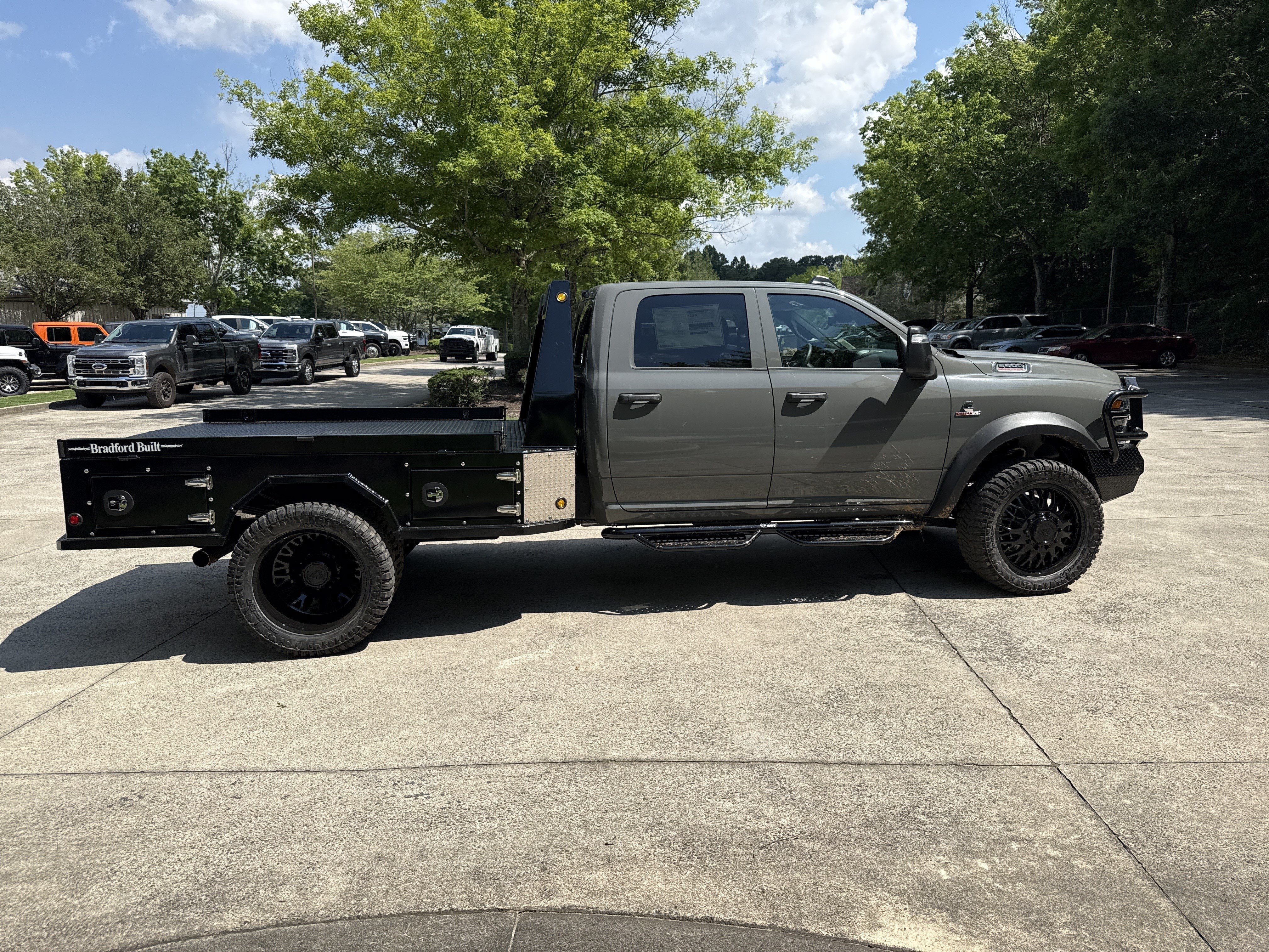 New 2026 RAM 5500 Tradesman AWD/4WD image 8