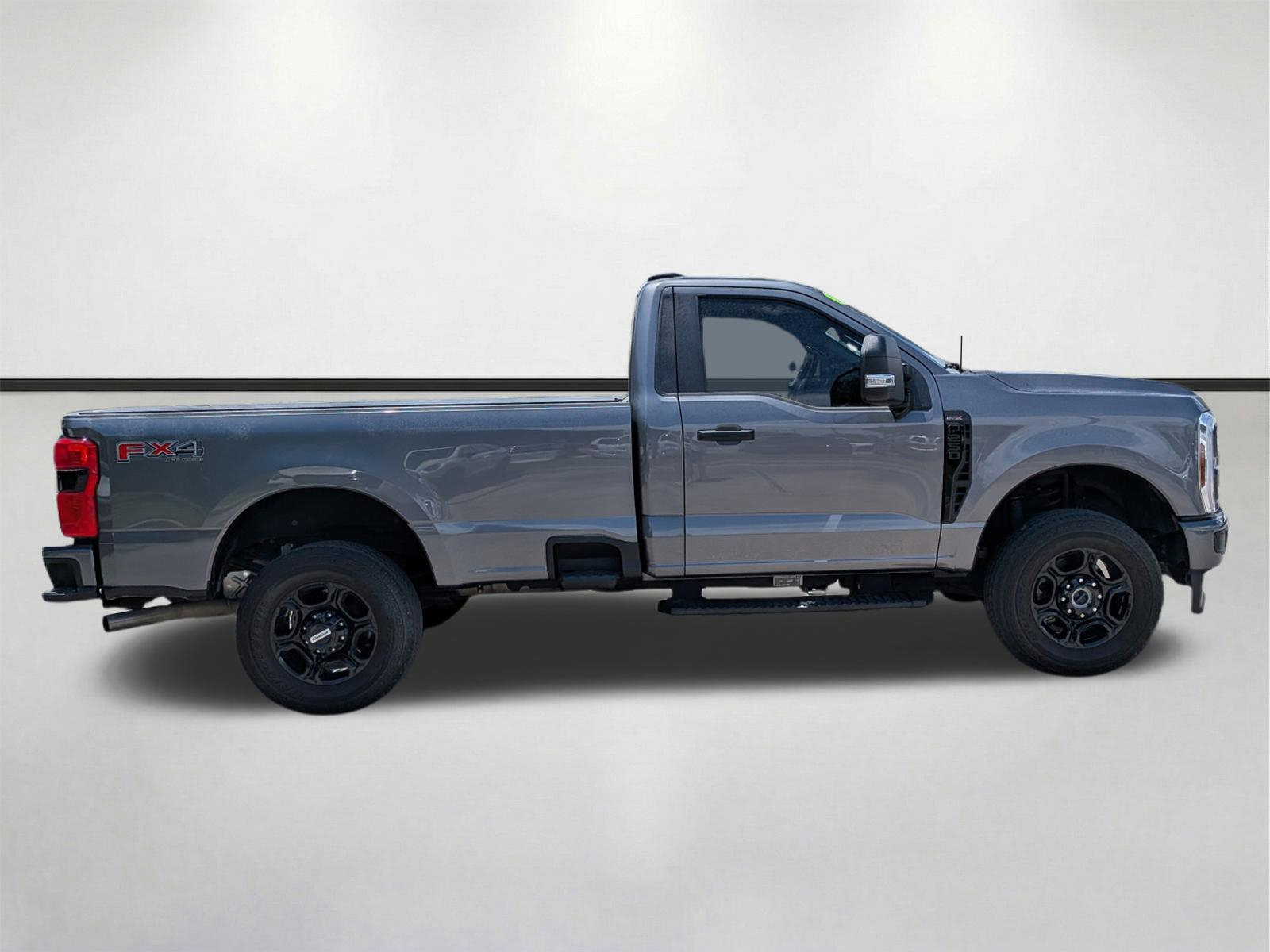 Used 2024 Ford F250 XL w/ STX Appearance Package AWD/4WD image 3