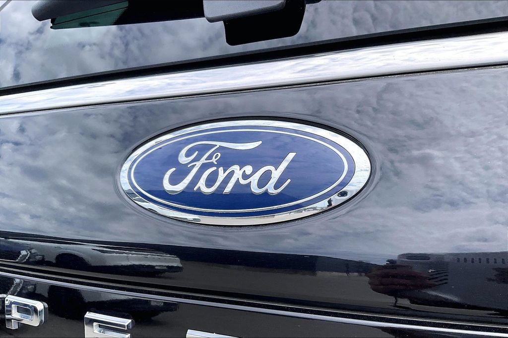 Used 2024 Ford Expedition XLT RWD image 43