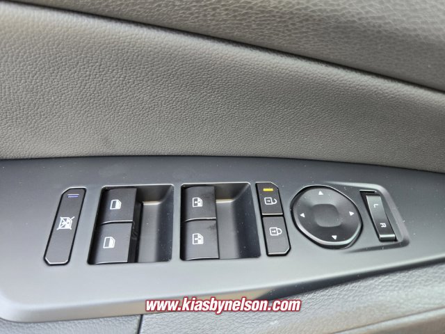 New 2026 Kia Sportage EX AWD/4WD image 17