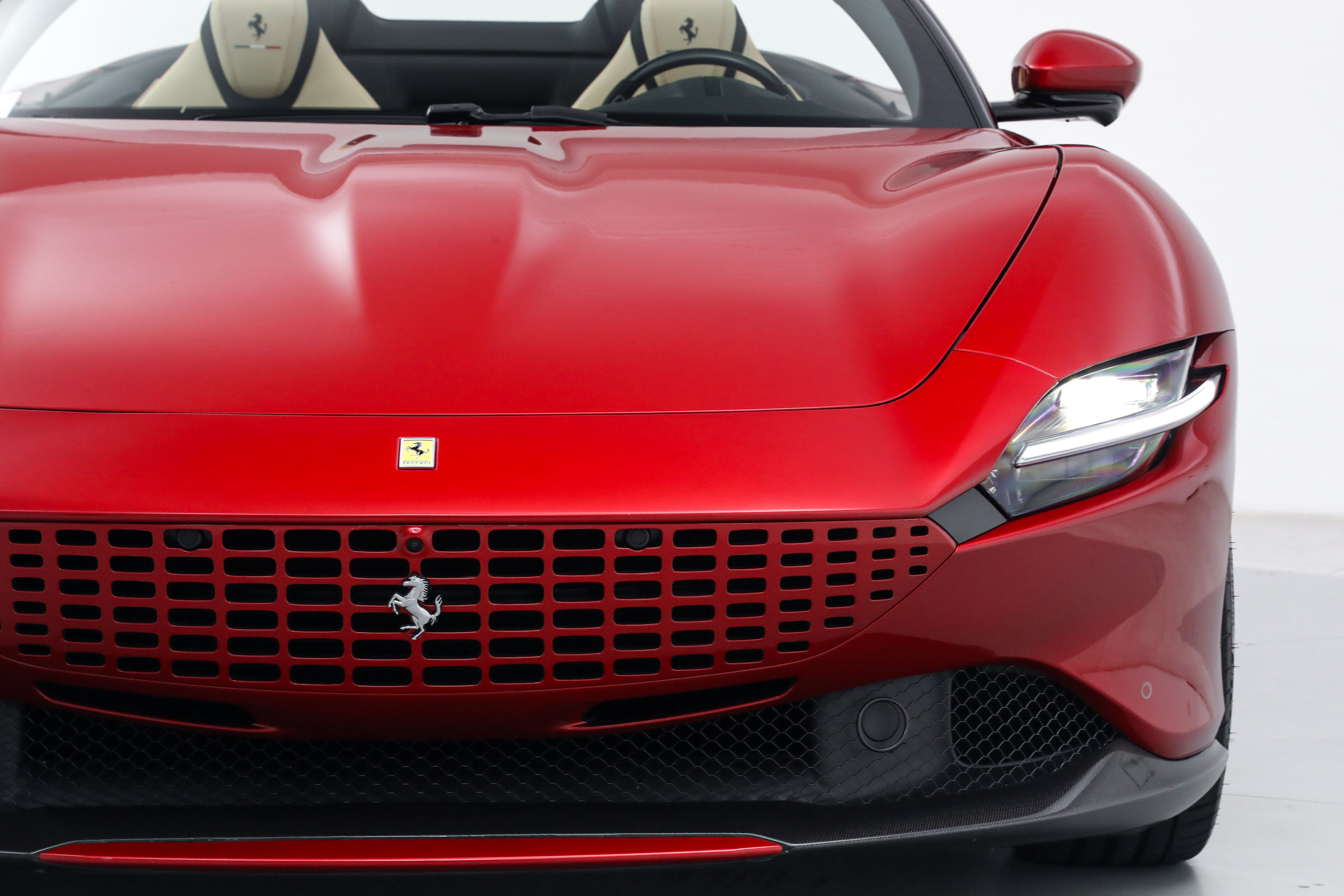 Certified 2025 Ferrari Roma Spider RWD image 16