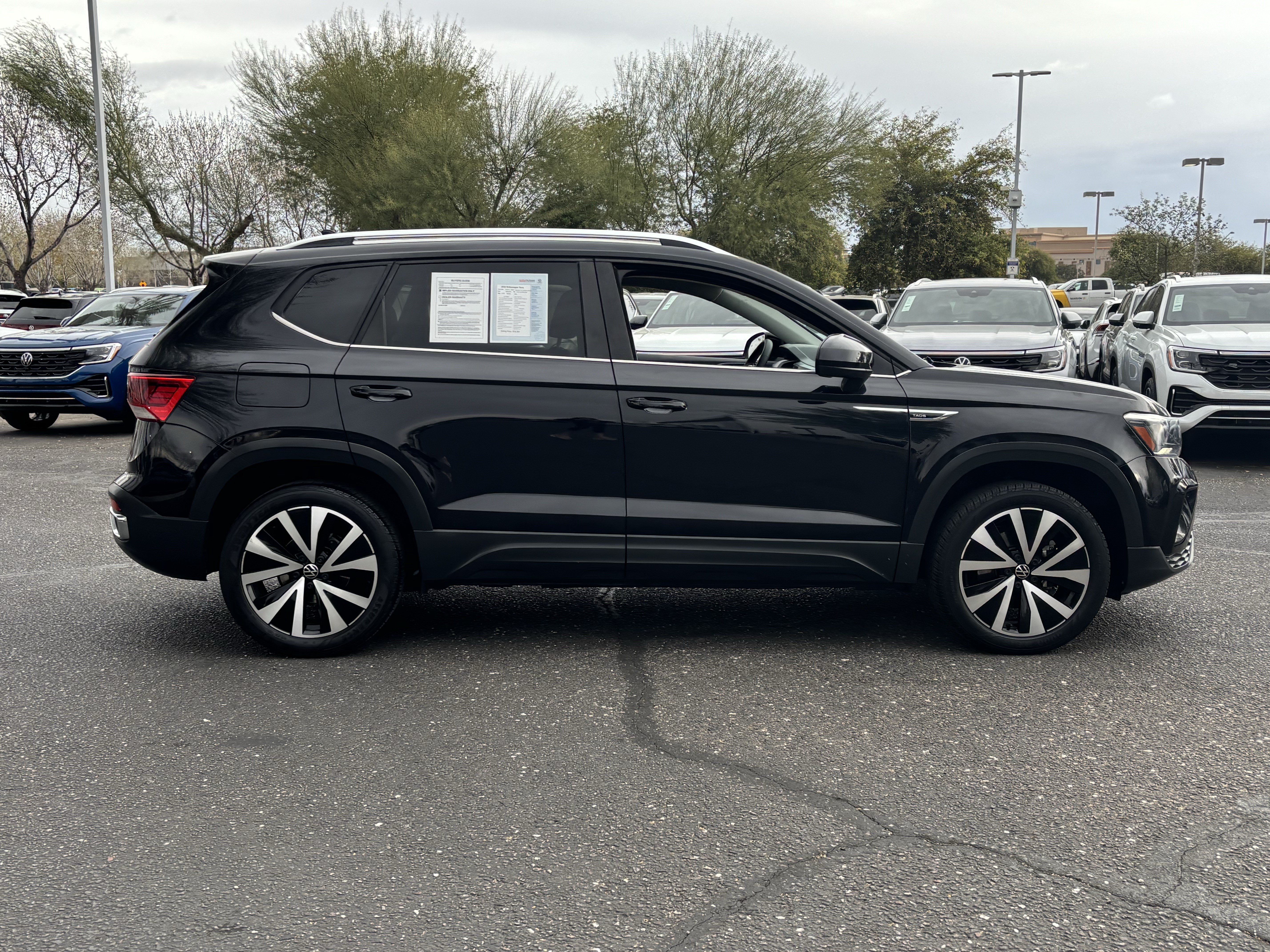 New 2026 Volkswagen Taos SE FWD image 6