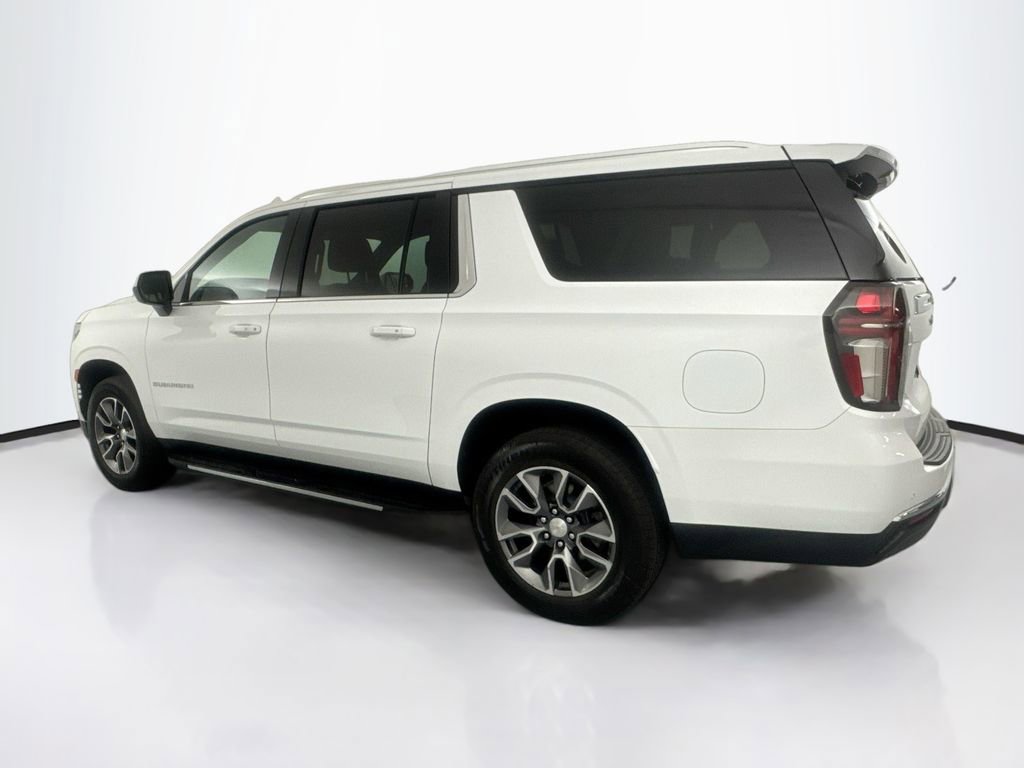 Used 2023 Chevrolet Suburban LT RWD image 7