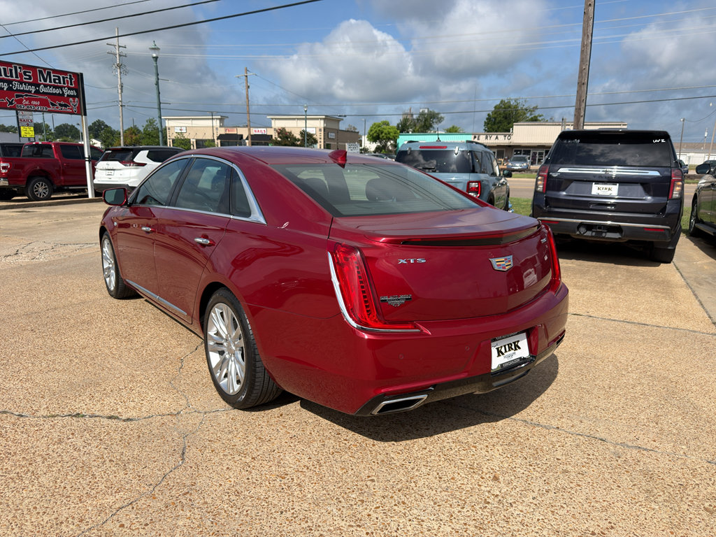Used 2019 Cadillac XTS Luxury FWD image 3