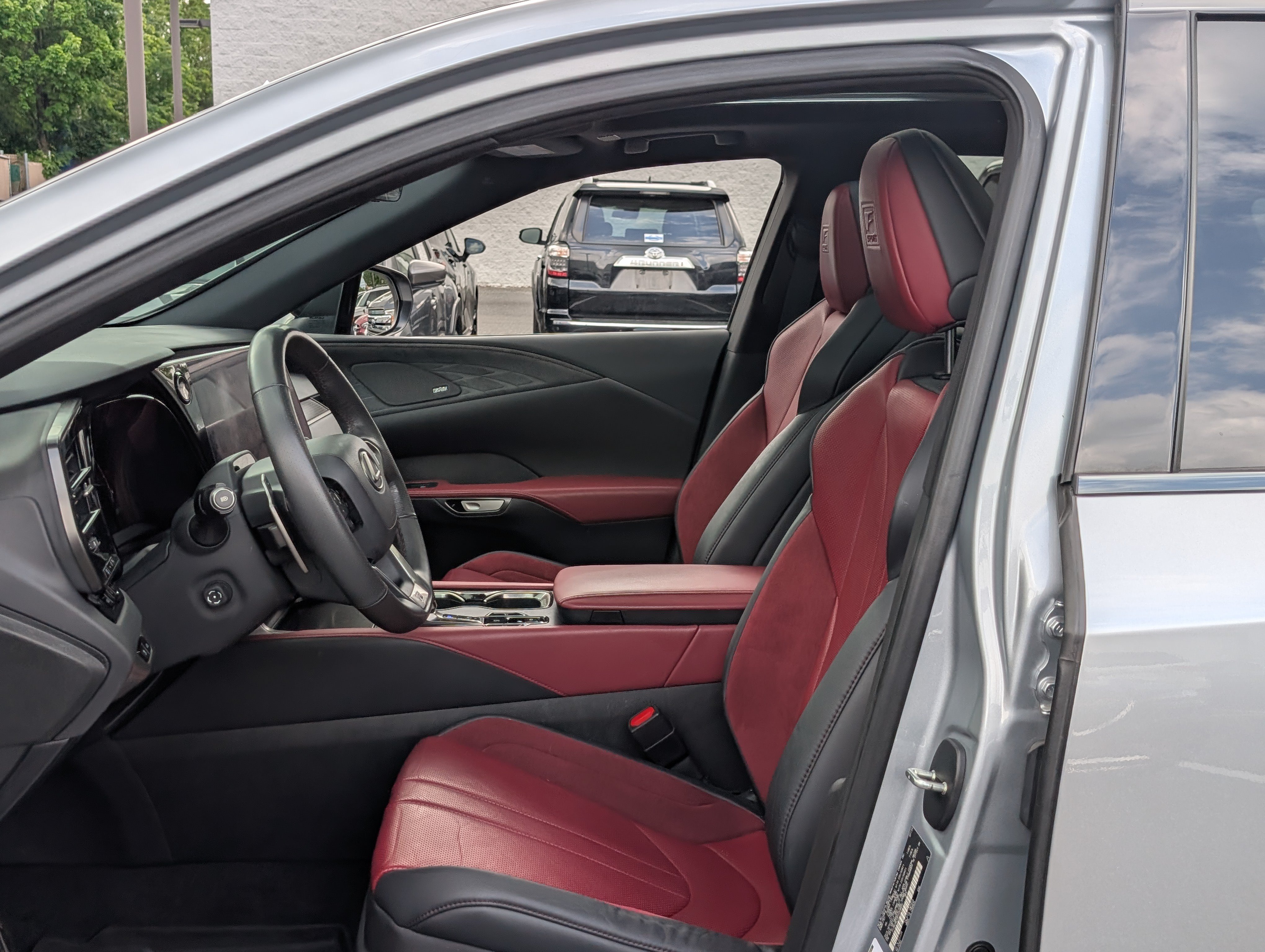 Certified 2023 Lexus RX 500h F Sport w/ Accessory Package (Z1) AWD/4WD image 17