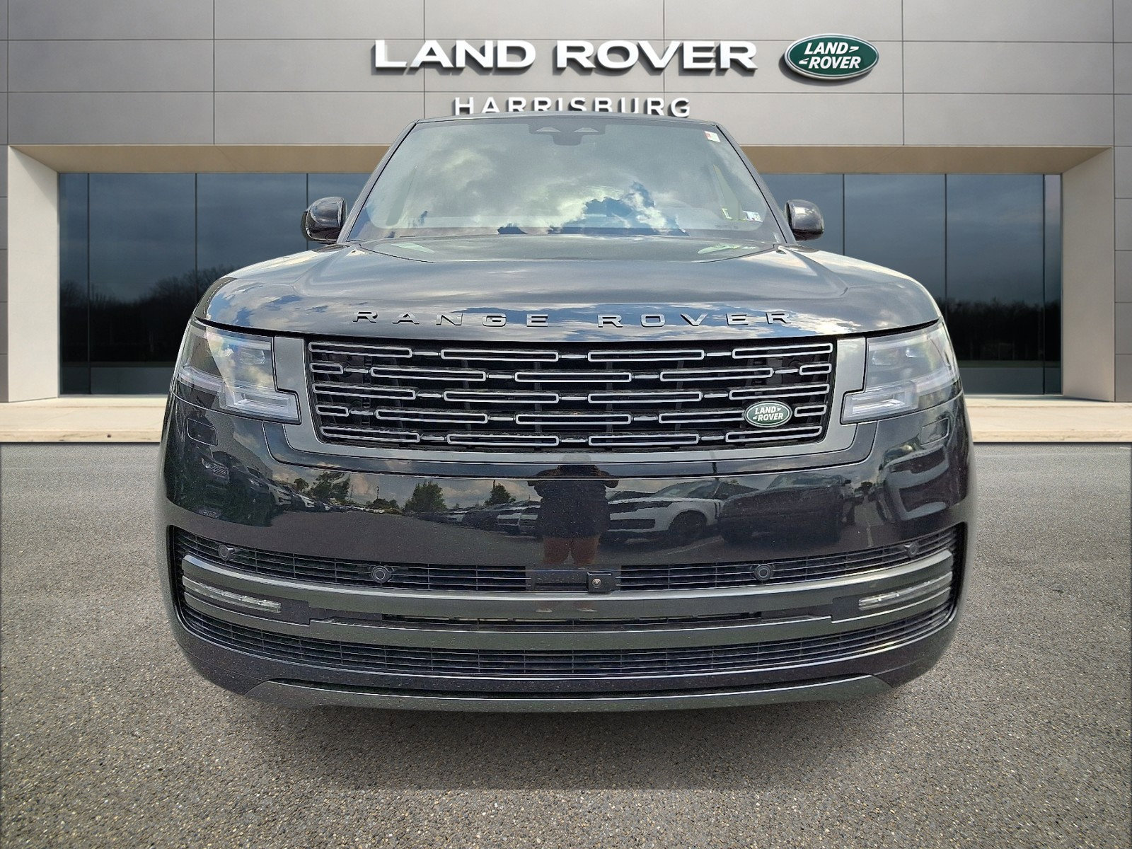 New 2025 Land Rover Range Rover SE AWD/4WD image 2