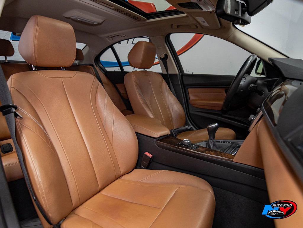 Used 2014 BMW 335i xDrive Sedan AWD/4WD image 23
