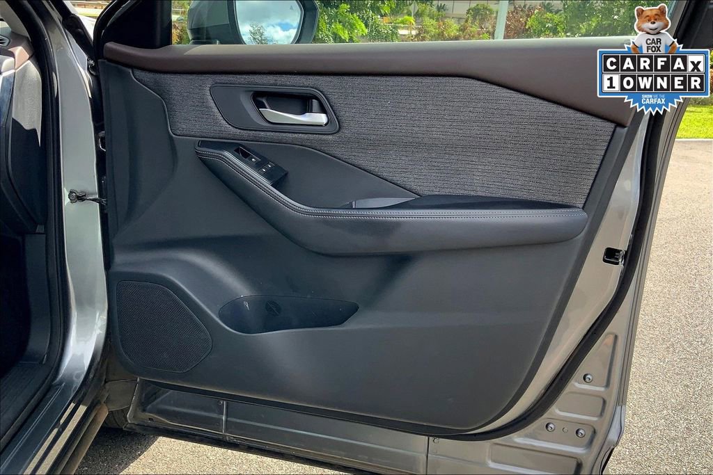 Used 2023 Nissan Rogue SV image 23