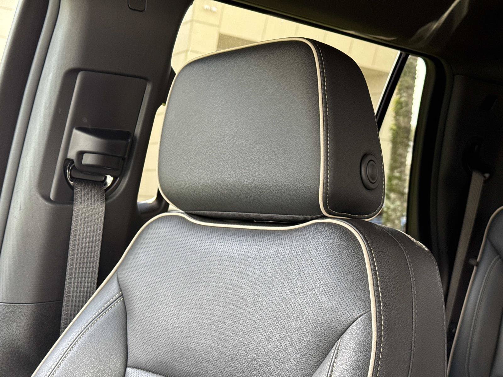 Used 2025 Chevrolet Tahoe Premier RWD image 22