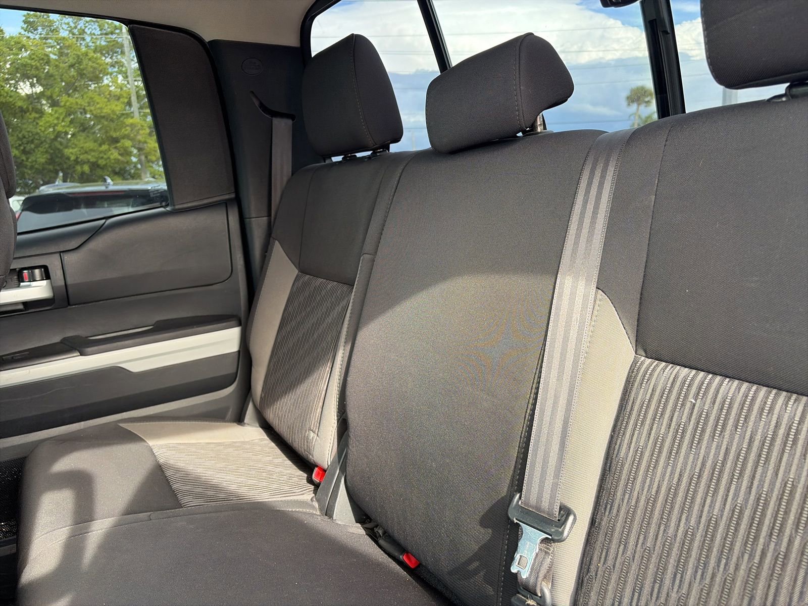 Used 2014 Toyota Tundra SR5 w/ SR5 Upgrade Package image 9