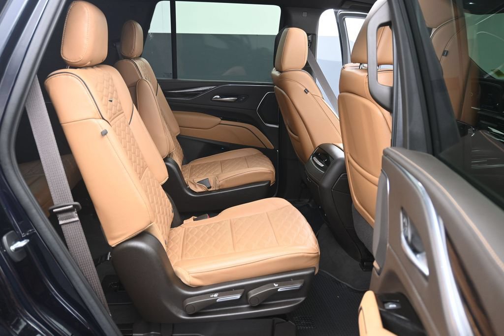 Used 2021 Cadillac Escalade Sport w/ Driver Assist Tech Package AWD/4WD image 12