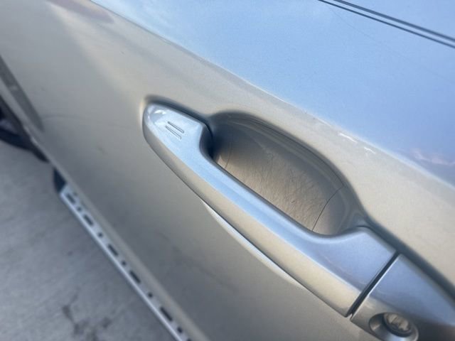 Used 2018 Toyota Highlander XLE image 12