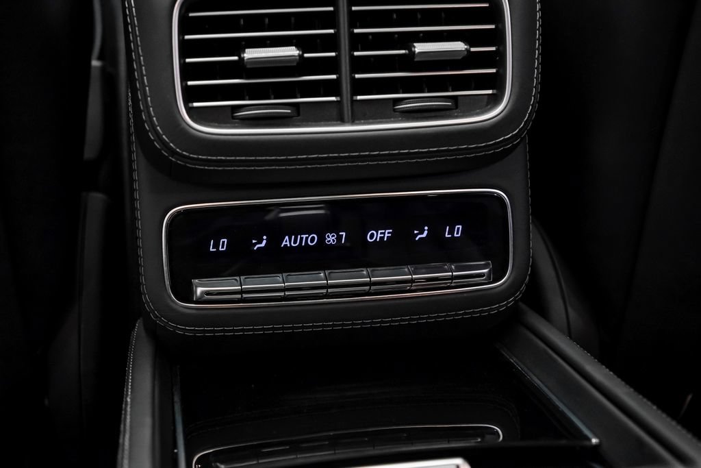 Used 2021 Mercedes-Benz Maybach GLS 600 4MATIC image 41