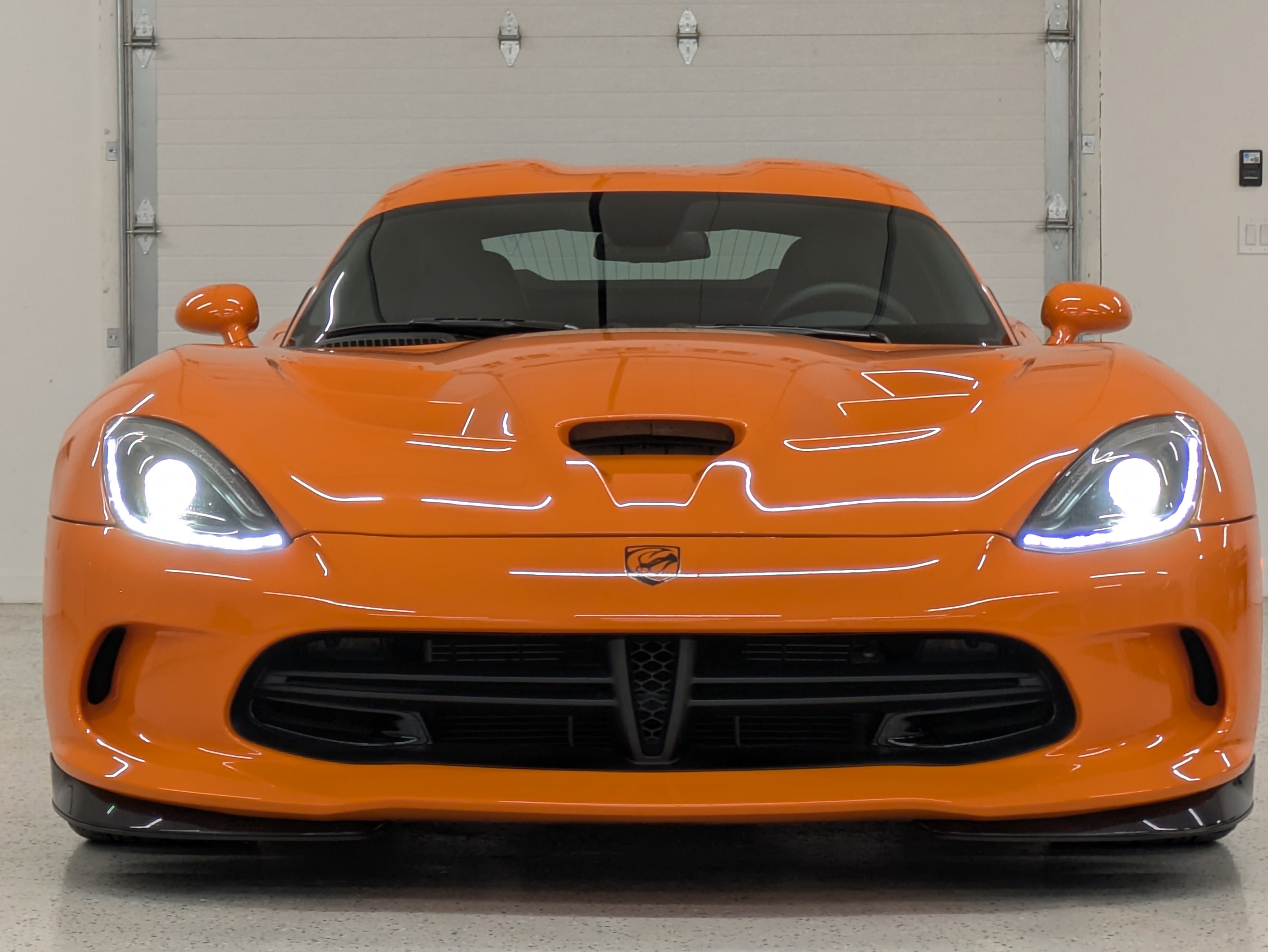 Used 2014 SRT Viper SRT-10 image 3