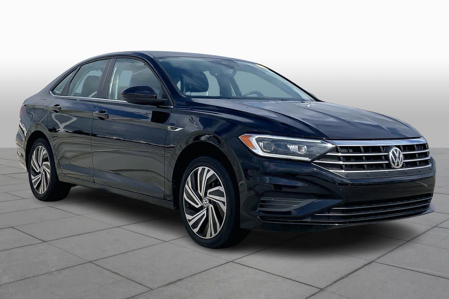 Used 2021 Volkswagen Jetta SEL FWD image 3
